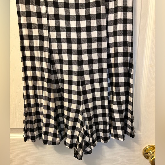 Forever 21 Black & White Gingham Sweetheart Neckline Romper - Picture 5 of 14